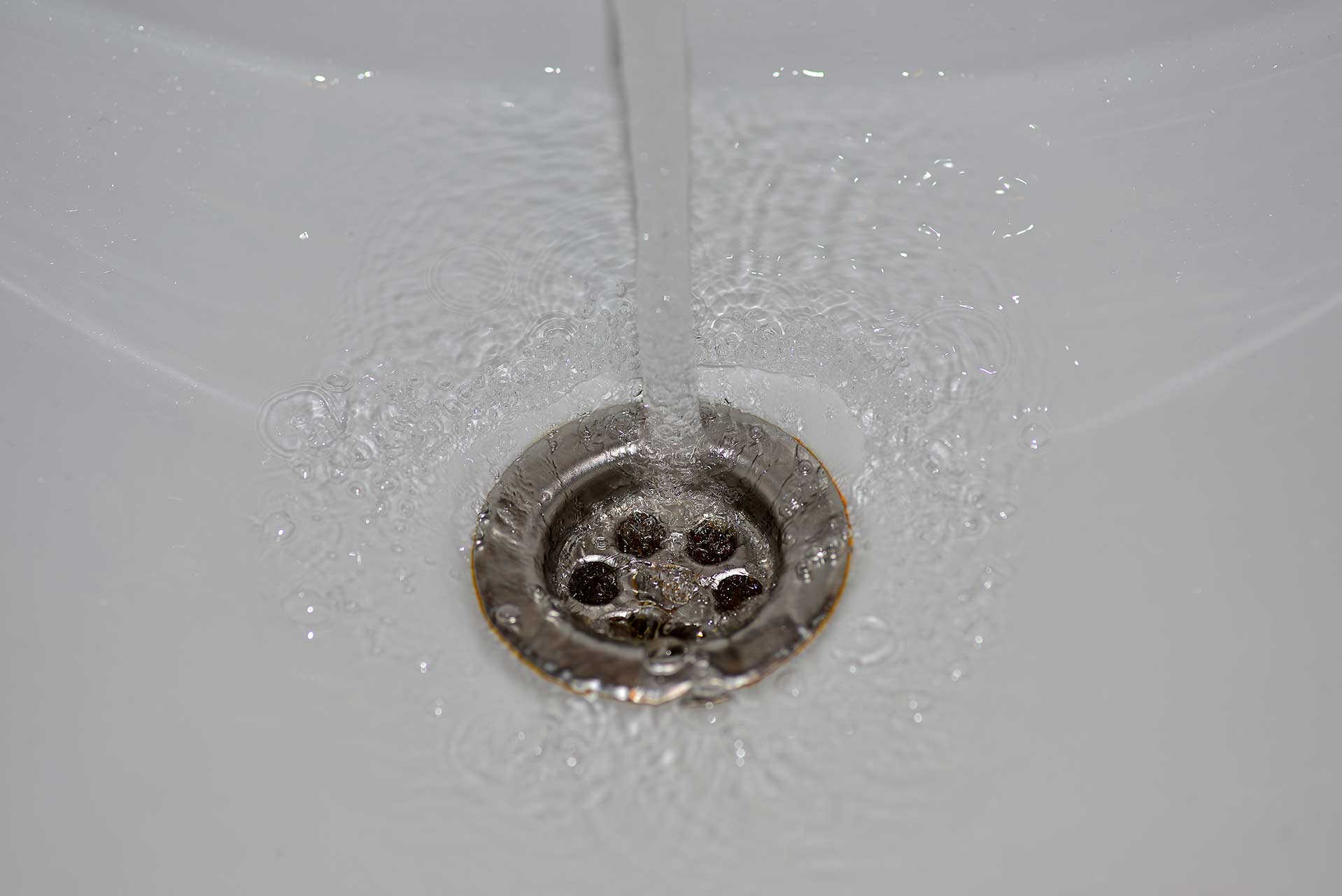 A2B Drains provides services to unblock blocked sinks and drains for properties in Wells.